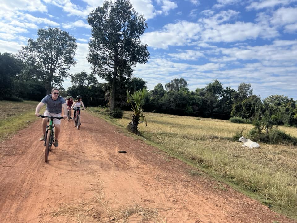 Angkor By Bike 5Days